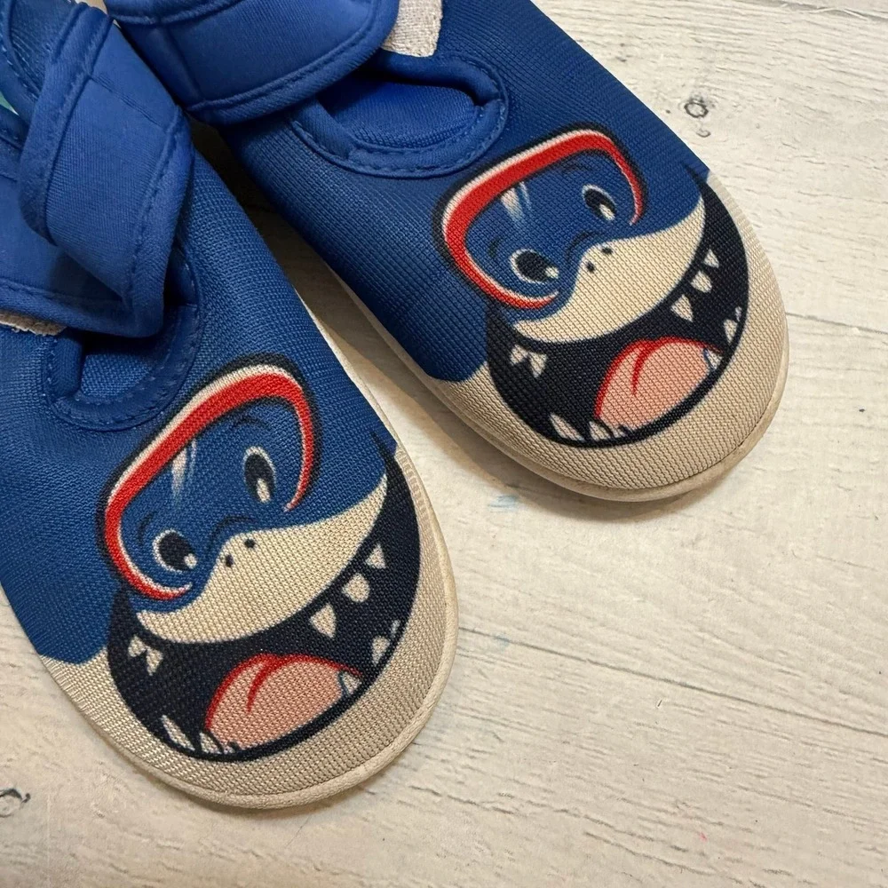 Speedo kids water shoes shark face little kids size‎ 11/12